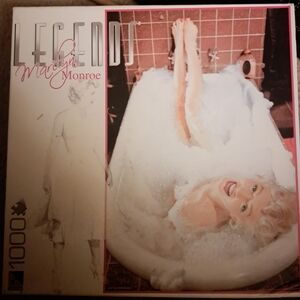 Legend Marilyn Monroe 1000-Piece Jigsaw Puzzle - Bubble Bath Image